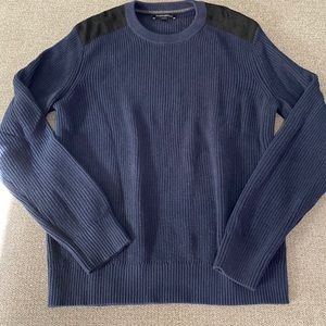 Banana Republic men’s large sweater.